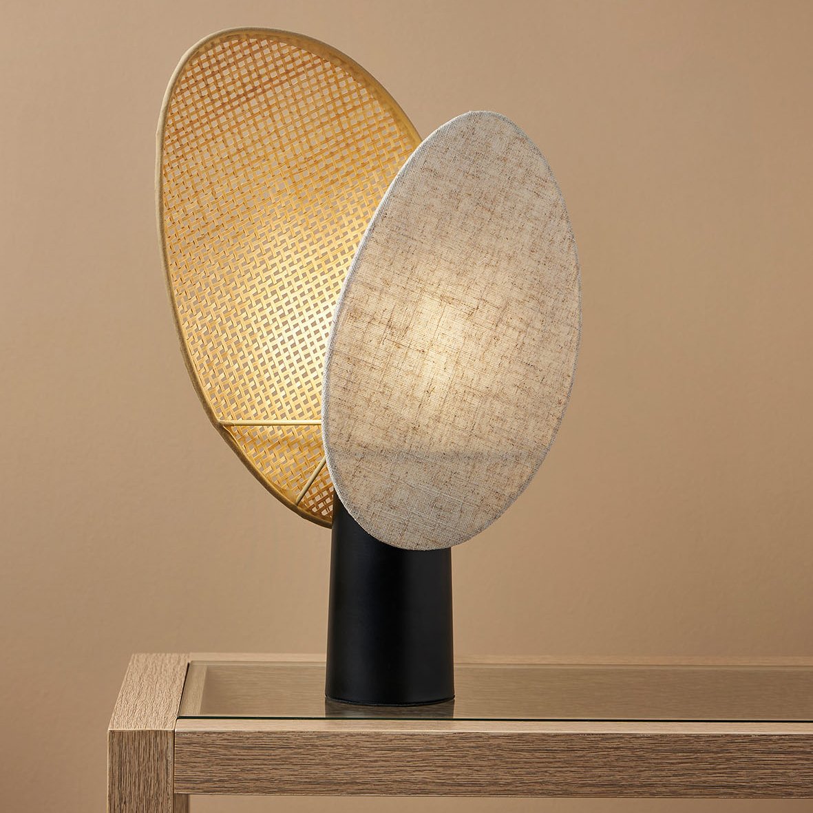 Lampada da tavolo rattan modello piccolo Almeria Beige